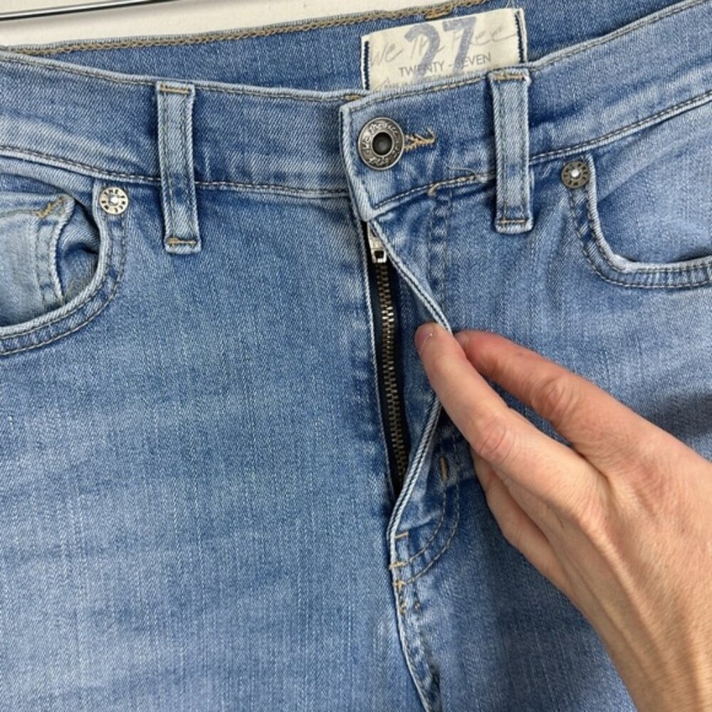 Free People Raw Hem Fringe High Rise Denim Blue Jeans Great Heights Size 27 Boho - Picture 9 of 14